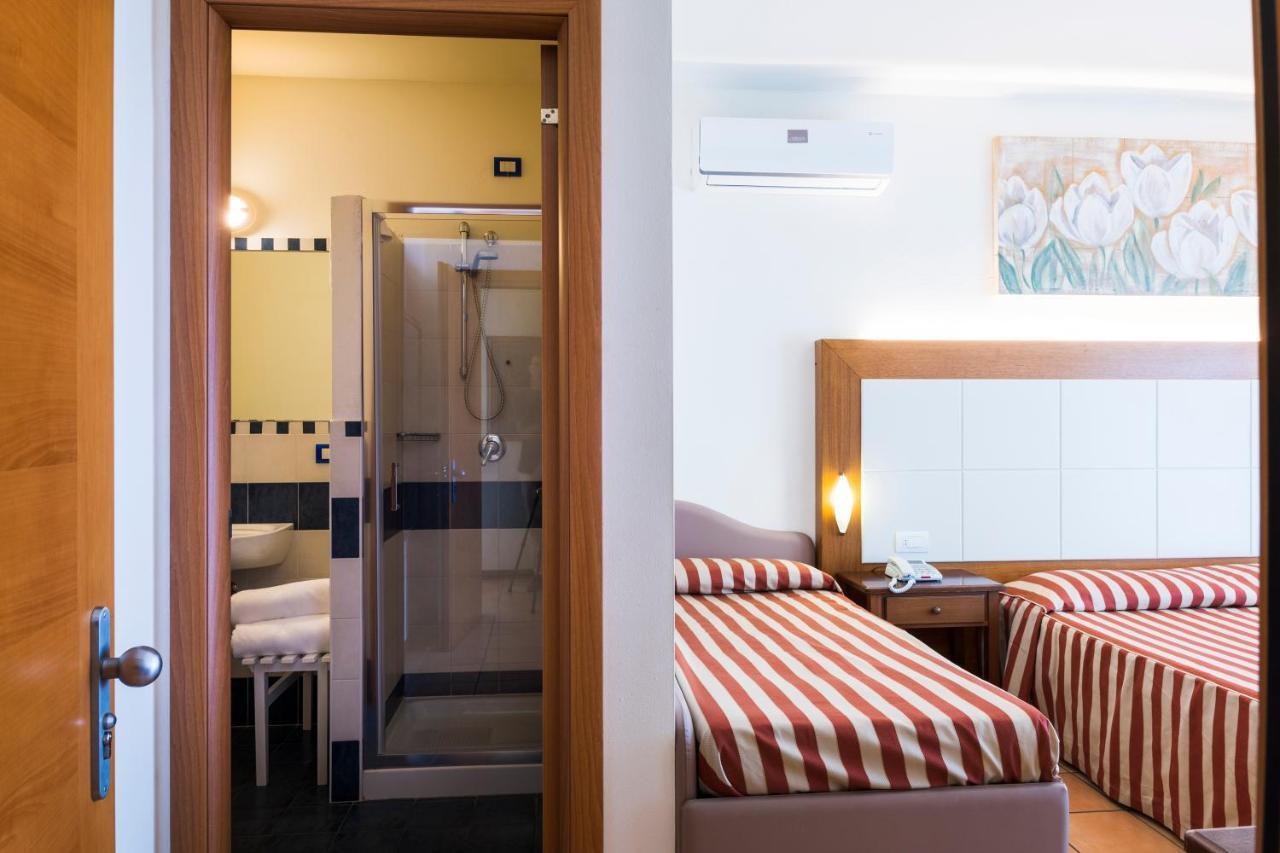 Hotel Sylvia Lido di Camaiore Luaran gambar