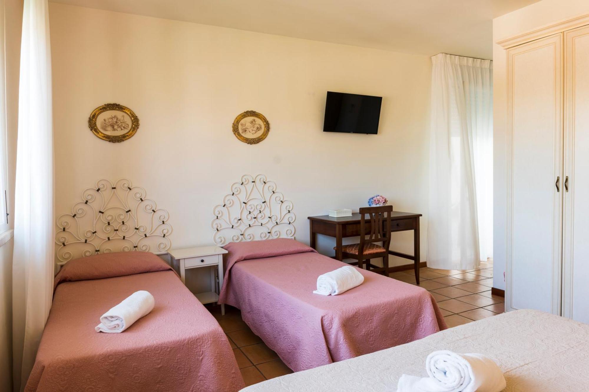 Hotel Sylvia Lido di Camaiore Bilik gambar